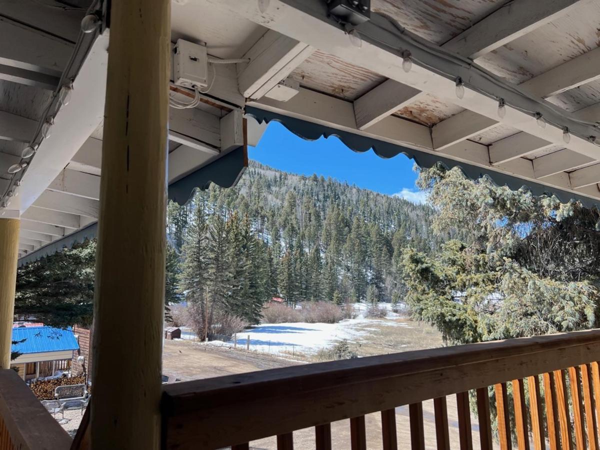 Mountain View Lodge Ред-Ривер Экстерьер фото