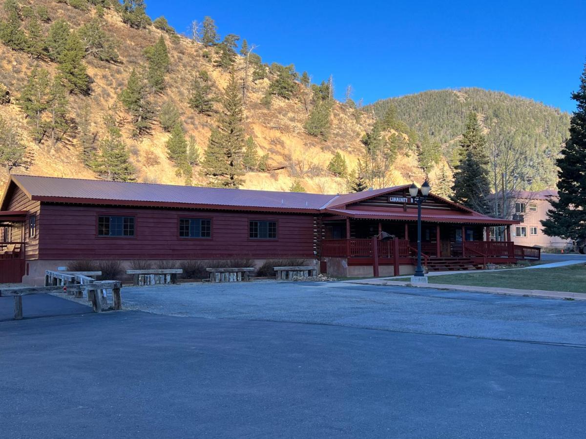 Mountain View Lodge Ред-Ривер Экстерьер фото